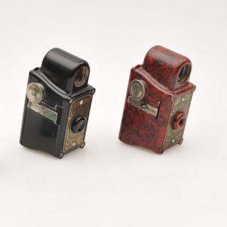 two-coronet-midget-cameras-red-and-black-5574a